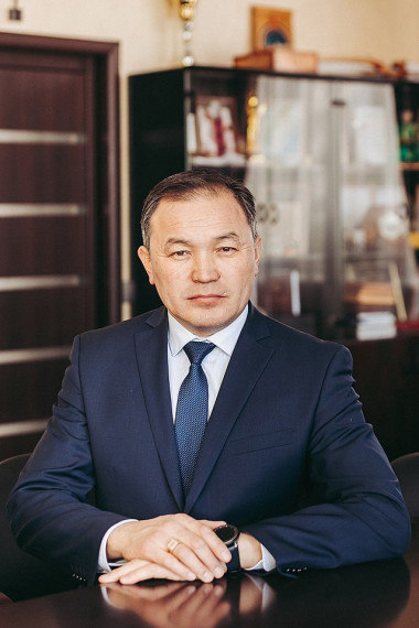 Трое зампредов главы Бурятии отправляются на СВО. Добровольцами вызвались зампред Алдар Гулгенов и Иван Альхеев, а также и.о. минсельхоза Амгалан Дармаев .. Трое зампредов главы Бурятии отправляются на СВО. Добровольцами вызвались зампред Алдар Гулгенов и Иван Альхеев, а также и.о. минсельхоза Амгалан Дармаев ..